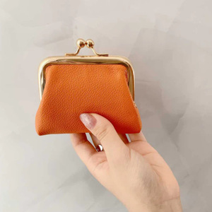 Porte-monnaie rétro mini transfrontalier, portefeuille court pour femme avec fermoir, en cuir PU couleur bonbon, pochette à monnaie, vente en gros. - Product Image 5