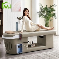 Salon de coiffure, évier, bol de shampoing électrique, chaise de massage thaïlandaise, lit de spa
