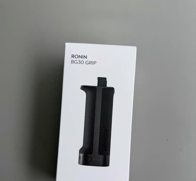 RS BG30 Plastic Battery Grip 1950mAh High-Capacity for RS5/RS4 Pro/RS3 Pro/RS2 Gimbal Stabilizer