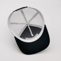 Pabrik topi Trucker topi logo bordir kustom dengan tambalan tenun 5 panel tepi datar topi Trucker topi