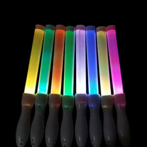 แท่งไฟ LED RGB โลโก้สั่งทำได้ สำหรับ<span class=keywords><strong>คอน</strong></span>เสิร์ต เชียร์กีฬา  พร้อมไฟกระพริบ 7 โหมด สำหรับงานปาร์ตี้ งานแต่งงาน - Product Image 3