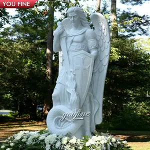 Statue en marbre blanc du célèbre film, Statue du Saint Michael, archange et démon pour église
