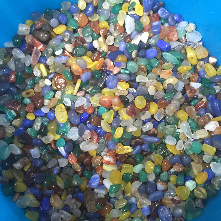 Renkli doğal toptan toplu cilalı karışık renkli kristal akik eskitme taşlar çakıl taşları