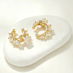 C-shaped Gold <b>Clip</b>-on Earrings With Zircon Women Fashion Jewelry <b>Spring</b> 2026 Yiwu Origin - Product Image 3