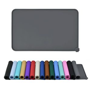 Tapis d'alimentation pour chien en silicone rectangulaire multi-usages personnalisé, tapis antidérapant pour gamelle avec motif uni, tapis d'alimentation imperméable - Product Image 1