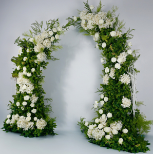 Centrotavola Nuziale Stile Foresta 2026, Decorazione con Piante Verdi Artificiali e Fiori Bianchi, Arco Floreale e Sfera di Fiori per Matrimonio - Product Image 3