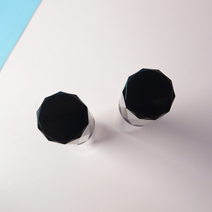 Tubo de brillo labial vacío de 4.8ml, tubos de brillo labial negros, color personalizado, simple, lujoso, rentable, duradero - Product Image 3