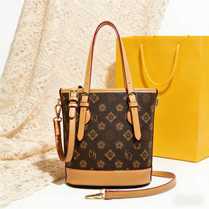 Sac à main de luxe pour femme 2025, motif original, qualité AA, pliable avec fermeture éclair et deux cartes d'accès VIP - Product Image 2