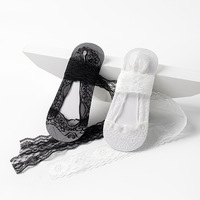 Chaussettes bateau ultra-fines transparentes en dentelle invisible pour femmes, chaussettes courtes d'été antidérapantes à ruban ajouré tendance