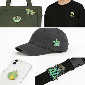 Broches Luminosos Personalizados con Diseño de Mariposa de Fuego y Garra de Bruja, Visibles en la Noche, Brillan en la Oscuridad, para Decoración de Ropa y Bolsos, Sin Pedido Mínimo - Product Image 5