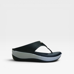 Title: Womens Flat Toe Ring Sandals Open Toe Soft Comfort Slip On <b>Slippers</b> Casual <b>Summer</b> Beach Footwear for Daily Outdoor Wear - Product Image 3