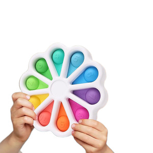 Juguete Sensorial Educativo para Niños, Diseño de Girasol con Burbujas, para Aliviar el Estrés, de Silicona, Marca Mouse Control Pioneer - Product Image 4