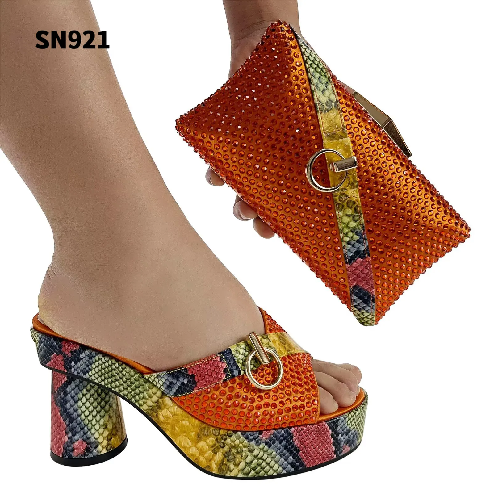 2023 design italien mode girly sac à chaussures ensemble chaussures à talons épais plein diamant décoration fermeture en métal sac et décoration brillante