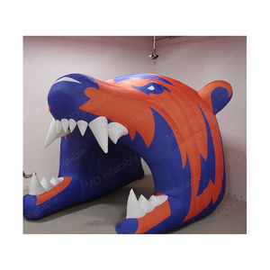 Túnel inflable de oso de fútbol, túnel de oso inflable personalizado para eventos de fútbol - Product Image 1