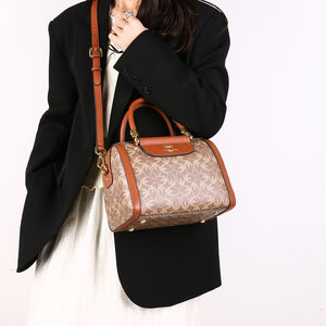 กระเป๋าสะพายไหล่ทรงหมอนลายเรขาคณิตสำหรับผู้หญิง วัสดุ PU ความจุเยอะ ดีไซน์หรูหรา ปิดด้วยซิป ซับในโพลีเอสเตอร์ รุ่น 596-1 - Product Image 4