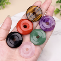Vente en gros de pendentifs en cristal de jade de haute qualité de 1,18 pouce, en forme de beigne, en améthyste, en quartz, bouton de paix, collier, bracelet, fabrication de bijoux