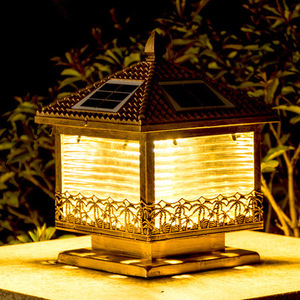 ไฟเสา LED พลังงานแสงอาทิตย์ อะลูมิเนียมอัลลอยด์ โคมอะคริลิค IP65 3500K แสงวอร์มไวท์ สำหรับภายนอกอาคาร ปรับความสว่างได้ ใช้งานได้นาน 50000 ชั่วโมง ไม่ต้องประกอบ - Product Image 1