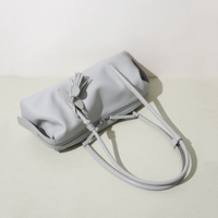 Nouvelle Collection Sac Bowling en Cuir de Vachette de Haute Qualité, Sac à Main de Luxe Designer en Cuir Véritable, Sac Fourre-tout à Bandoulière avec Pompon
