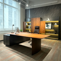 Bureau de direction en bois de luxe, bureau moderne en forme de L avec armoire de rangement latérale et tiroirs