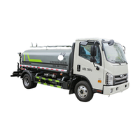 Camion de pulvérisation d'eau compact pour l'assainissement urbain et le contrôle de la poussière