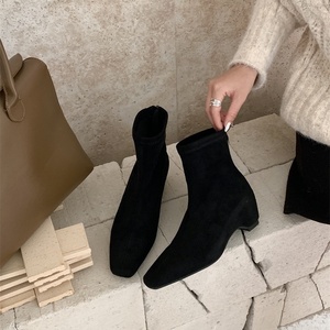 Nouvelles <span class=keywords><strong>Bottines</strong></span> Femme 2025 Style Français à Bout Carré et Talon Épais, Collection Automne/Hiver et Été – Bottes Tendance Cheryl Evergreen - Product Image 3