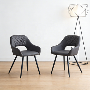 Chaise de salle à manger en cuir PU matelassé de luxe avec dossier et pieds en métal <span class=keywords><strong>noir</strong></span>, <span class=keywords><strong>fauteuil</strong></span> pour usage domestique et commercial - Product Image 1