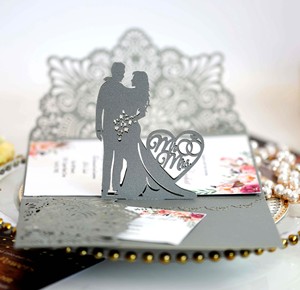 Cartes <span class=keywords><strong>pop</strong></span>-up 3d personnalisées en feuille d'or à trois volets invitations de mariage luxe élégant pour douche nuptiale carte de mariage - Product Image 1
