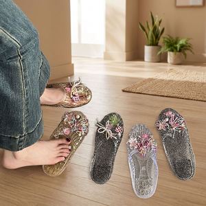 Nouvelles sandales compensées à bout ouvert style français 2026 pour femme, en PVC, à enfiler, talon bas, tendance mode, élégantes, pour l'été, l'extérieur et la plage, noires - Product Image 2