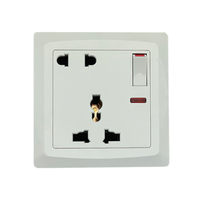 Prise murale universelle multi-standards avec interrupteur à bascule double, indicateur LED, prise électrique blanche