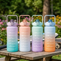 Bouteille d'eau tritan en plastique avec paille pour le sport en plein air et le Fitness