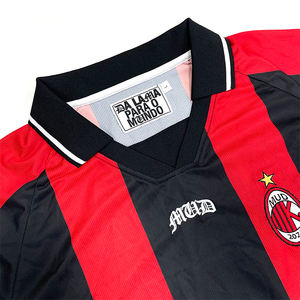 Camisas De Futebol Retro Fabricante Personalizado Barato De Alta Qualidade Bordados Design Listrado Clássico Futebol Jersey - Product Image 4