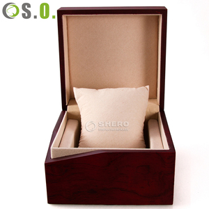 Caja de Reloj de Madera Roja de Alta Calidad, Caja de Reloj de Cuero de Lujo con Inserto de Terciopelo y Almohadilla para Reloj - Product Image 1