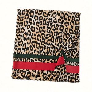 Chales de Pashmina de Lana al por Mayor de Buena Calidad, Bufanda de Invierno Cálida y Gruesa con Estampado de Leopardo para Mujer, Larga y Multifuncional para Actividades al Aire Libre - Product Image 5