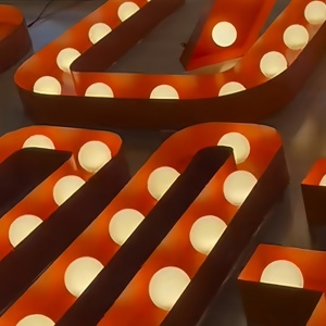 Tùy chỉnh sáng tạo ngoài trời <span class=keywords><strong>Led</strong></span> Phát Quang Internet người nổi tiếng chữ sàn lớn hộp Đèn biển quảng cáo tùy chỉnh IP54 - Product Image 5