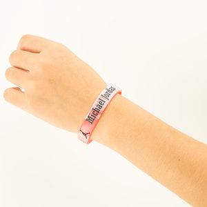Bracelets en silicone personnalisés avec logo drapeaux d'Ouganda – Étanche, Art populaire, Tendance, Usage promotionnel - Product Image 5