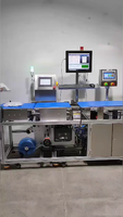 Applicateur automatique d'autocollants pour plateaux alimentaires Machine d'étiquetage Machine d'impression d'étiquettes pour plateaux/boîtes en plastique carrées