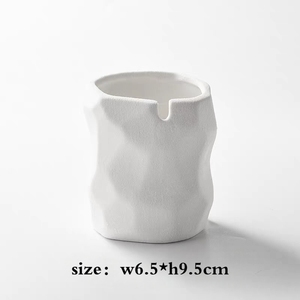 เชิงเทียนเซรามิกสีขาวดำ <span class=keywords><strong>RURU</strong></span> ทำมือ เป็นมิตรกับสิ่งแวดล้อม รูปทรงกลม ภาชนะสร้างสรรค์สำหรับตกแต่งบ้านและโรงแรม - Product Image 6