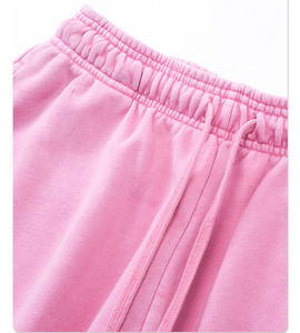 Ensemble T-shirt et short oversize unisexe style streetwear rétro, effet délavé et teinture acide, collection été pour fabricants de vêtements - Product Image 5