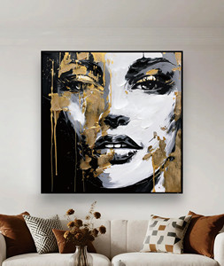 Ritratto Astratto di Donna Africana Dipinto a Olio con Schizzi Dorati Arte Espressiva in Bianco Nero e Oro Decorazione Murale per Interni - Product Image 2