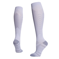 Vente en gros Custom Extreme Fit Mens Extra Long Tube Sports Running Chaussettes de compression réfléchissantes pour hommes
