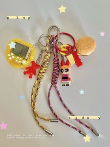 Mini console de jeu JS Purple, porte-clés en forme de cœur, gants de boxe rouges, porte-clés de personnalité, mini statue de la Liberté, breloques pour sac, porte-clés - Product Image 5