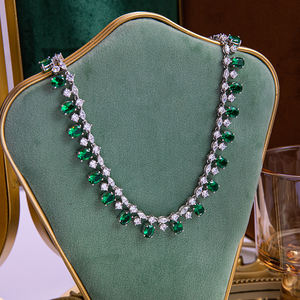 Collier lourd en argent sterling avec pierre ovale émeraude verte de laboratoire, style tendance - Product Image 5