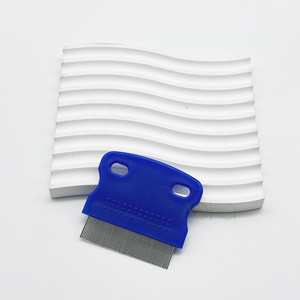 Outil de toilettage pour chiots et chatons, peigne anti-puces en acier inoxydable à dents fines, peigne à poux portable mini pour animaux de compagnie - Product Image 5