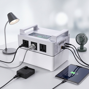 CY‑600W‑02 600W สถานีพลังงานสำรองแบบพกพา จอแสดงผลดิจิตอล LCD พร้อมหูหิ้วคู่ สำหรับสำรองไฟบ้านและใช้สำหรับการเดินทาง - Product Image 3