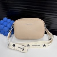 Sac décontracté à bandoulière tendance avec lettres en relief, sac carré en cuir souple à motif litchi et petit pendentif cheval