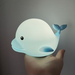Luz nocturna LED de silicona para habitación infantil, decoración del hogar, recargable por USB, suave al tacto, con forma de delfín, para niños. - Product Image 4