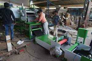 Machine industrielle de découpe et de rembobinage de tissus à grande vitesse pour les unités de traitement textile dans le monde entier - Product Image 2