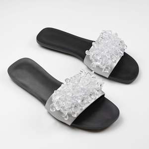 Sandalias Estilo 2025 - Modernas Pantuflas con Cuentas Resistentes al Agua para Mujer. Zapatos para Dama - Product Image 4