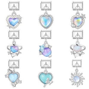 Pendentif Papillon Magique Bleu Violet Fait Main le Plus Vendu, Breloque de Mode Unique et Créative pour Bracelet Chaîne de Main - Product Image 2