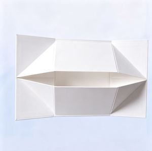 Boîte carrée rigide personnalisée en carton ivoire avec estampage à chaud pour emballages cadeaux, vêtements et cosmétiques - Product Image 2